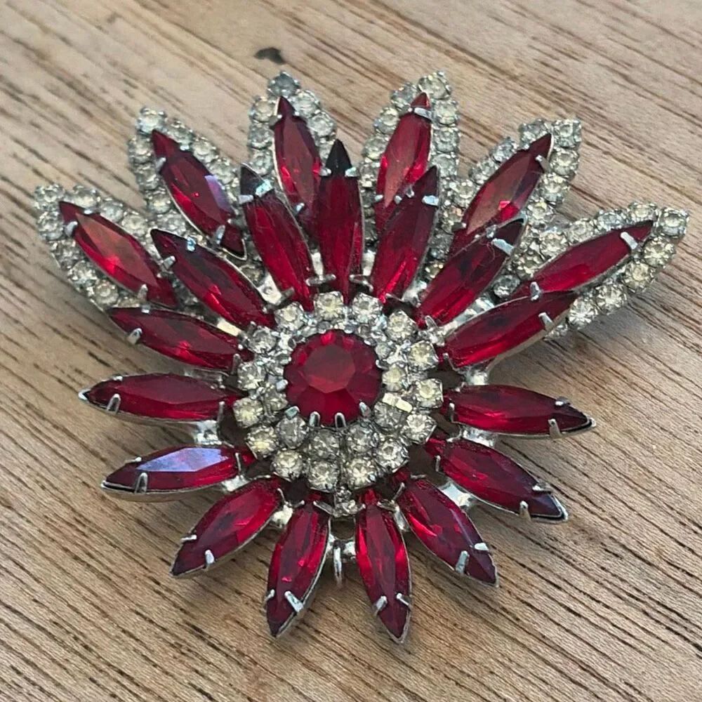 Vintage red jewel rhinestone silver pin brooch  1920s 1930s 1940s